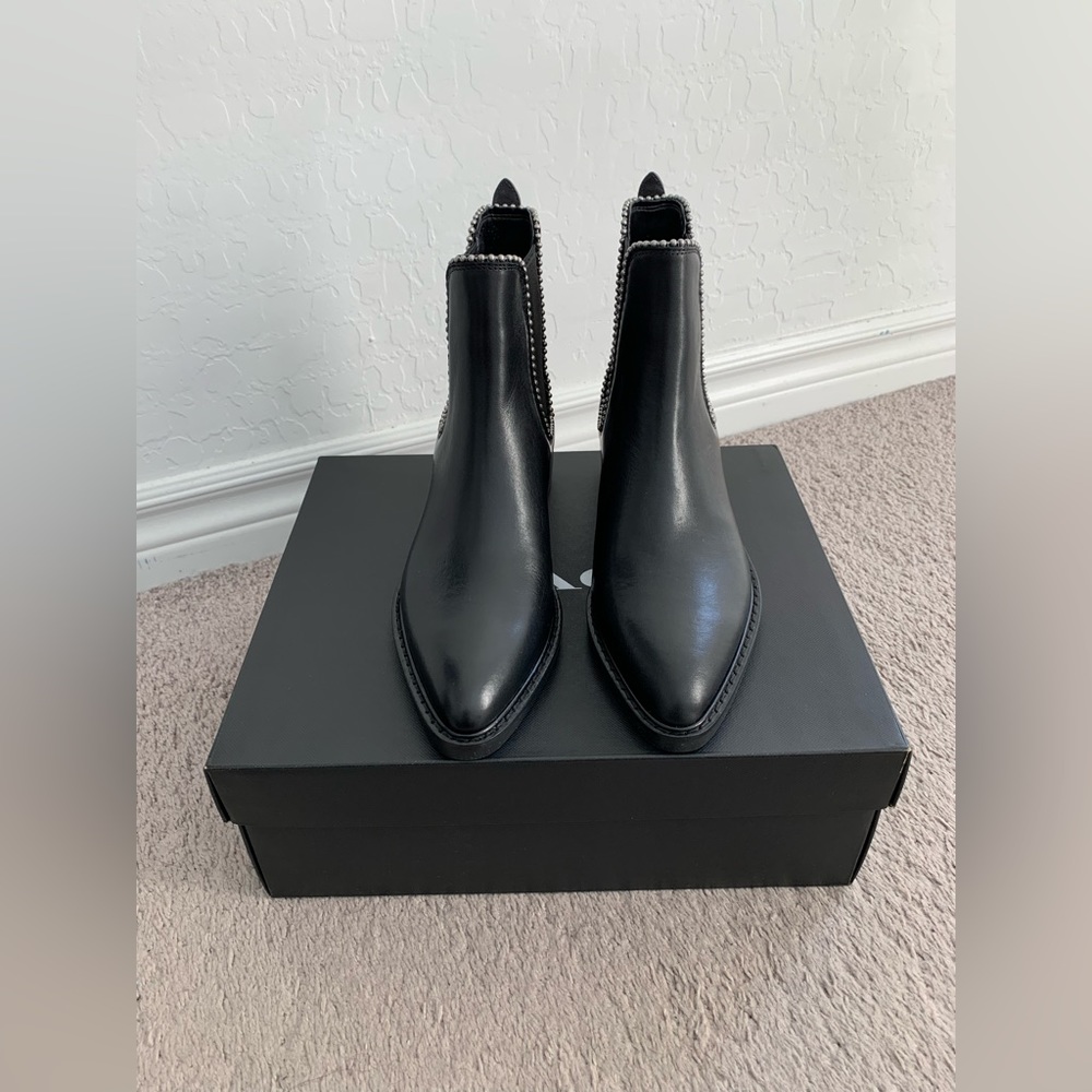 NEW!!! Coach Leather Bowery Bead Booties! Size 5 B